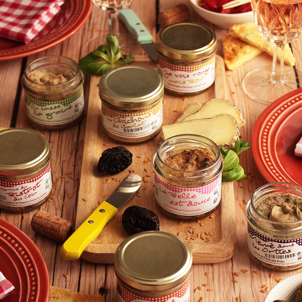 " Je Vois Rouge, Mais Bon ! " Terrine de Volaille au Pesto Rouge et Piquillos